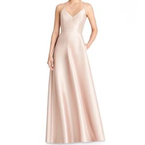 Alfred Sung D750 in Blush. Size 6. Worn Once.